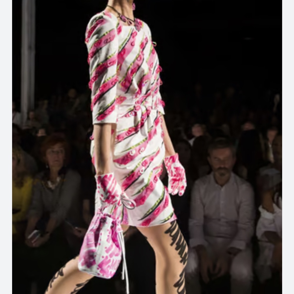 $2,495 Moschino Couture Runway Dress Pink and White Striped size L XL US 14 48